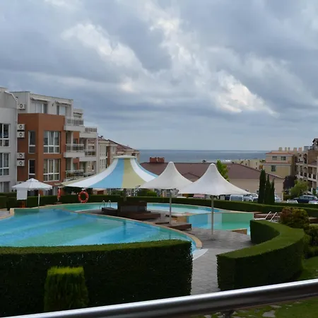 아파트 Sunny Island B33 *
